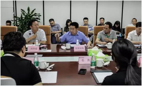 成都市委常委刘守成率团考察PG娱乐并指导工作