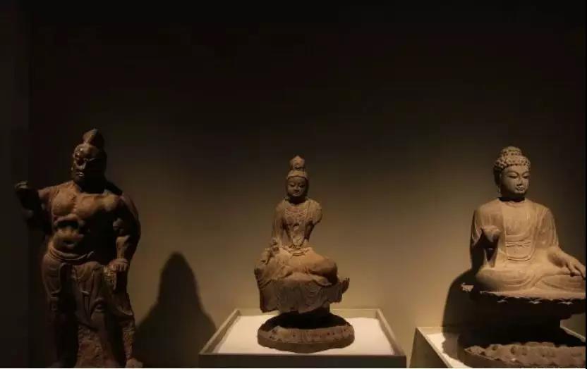 PG娱乐作·撰未来 | 揭秘《梵天东土·并蒂莲花》中印雕塑艺术展!